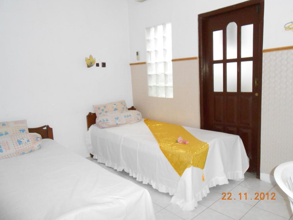 Fortuna Guest House ยอกยาการ์ตา ภายนอก รูปภาพ