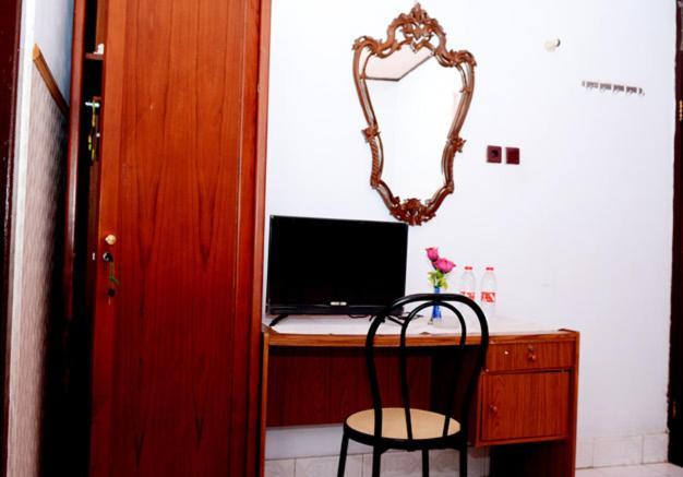 Fortuna Guest House ยอกยาการ์ตา ภายนอก รูปภาพ